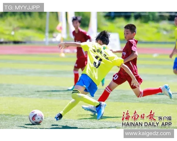 中国小学生足球赛决赛场面堪比职业赛