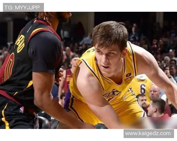 冲突升级!保罗与教练发生激烈争执 冲突升级!保罗与教练发生激烈争执