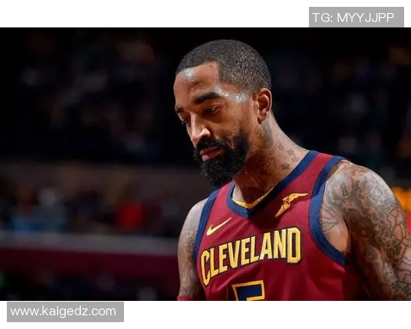 球员交易内幕曝光 与明星绯闻频传引发关注