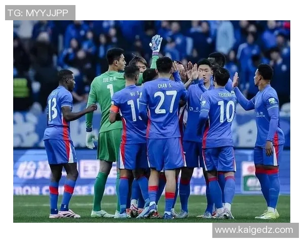 核心中场因训练受伤或将缺席下场关键比赛球队备战面临巨大挑战